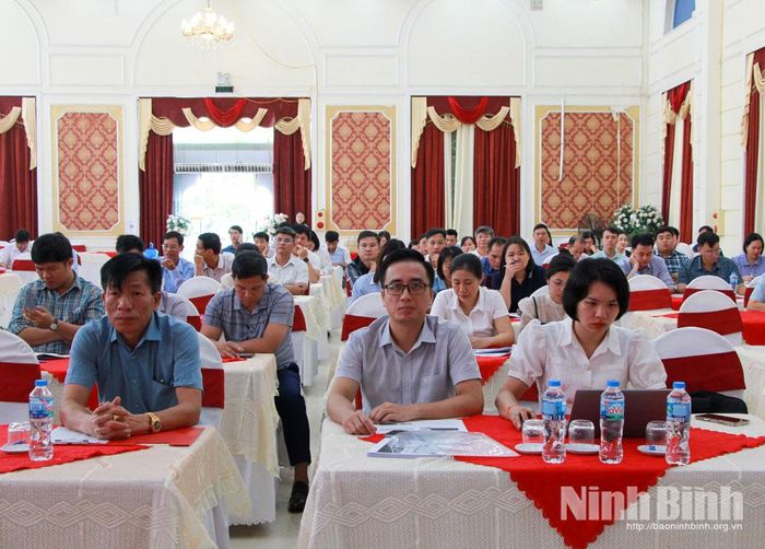 Các đại biểu tham dự buổi tập huấn.