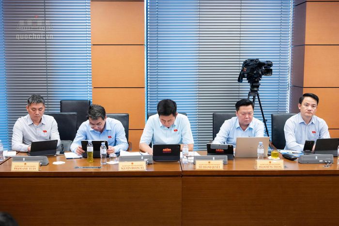 Các đại biểu dự phiên thảo luận