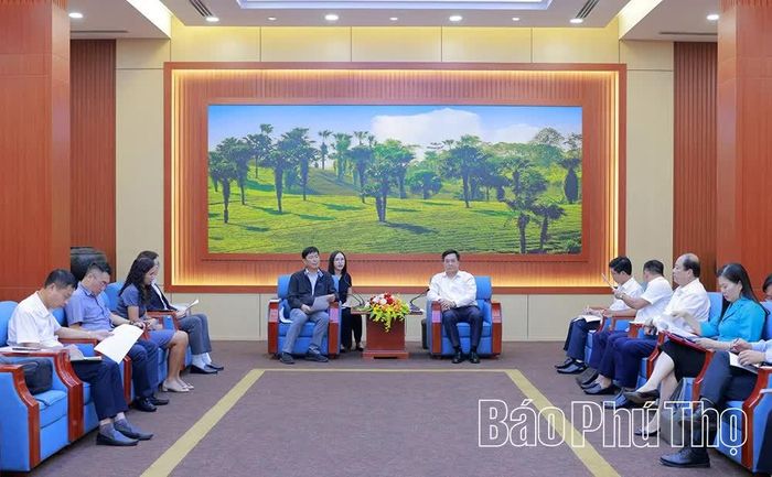 Quang cảnh buổi làm việc.