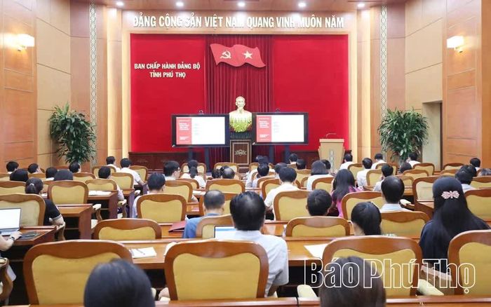 Quang cảnh hội nghị.