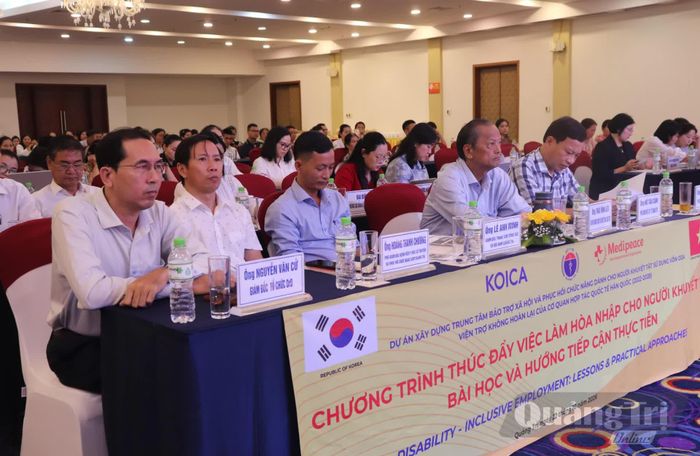 Đại biểu tham dự chương trình - Ảnh: T.P
