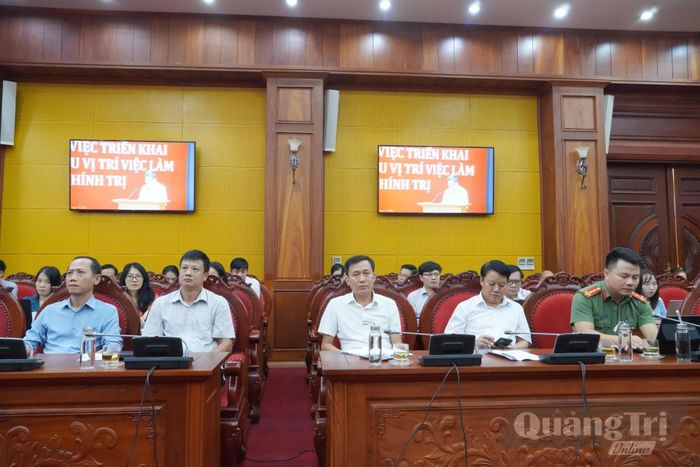 Các đại biểu dự hội nghị tại điểm cầu tỉnh Quảng Trị - Ảnh: H.L