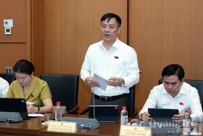 Đồng chí Thiếu tướng Nguyễn Thanh Liêm, Ủy viên Ban Thường vụ Tỉnh ủy, Giám đốc Công an tỉnh tham gia thảo luận - Ảnh: C.T.V