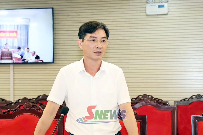 Lãnh đạo Sở Nông nghiệp và Môi trường phát biểu tại cuộc làm việc.