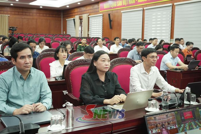 Các đại biểu tham dự tại điểm cầu Sơn La.