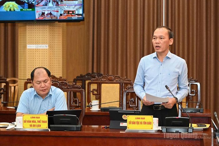 Đại diện Sở Dân tộc và Tôn giáo phát biểu tại cuộc họp.