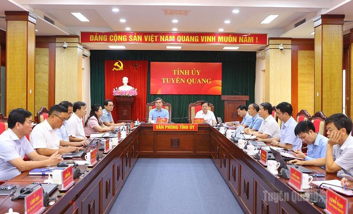 Toàn cảnh hội nghị tại điểm cầu tỉnh Tuyên Quang.