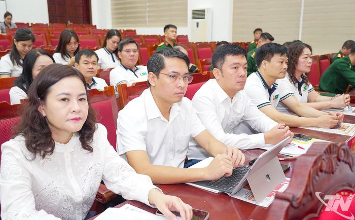 Các đại biểu dự Hội nghị.