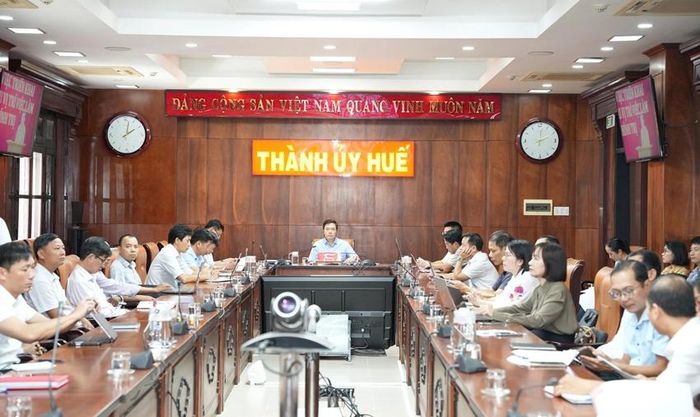 Toàn cảnh điểm cầu ở Huế.