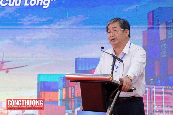 Ông Ngô Thái Chân - Giám đốc Sở Công Thương thành phố Cần Thơ trình bày tham luận tại Hội Nghị