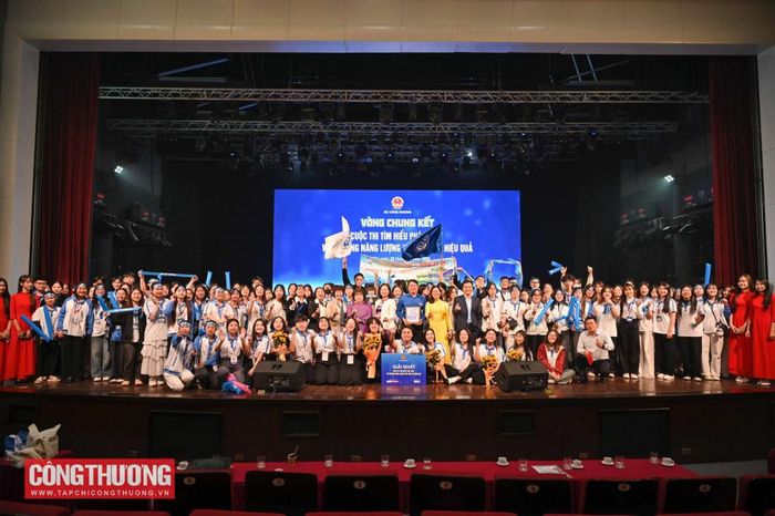Cuộc thi Tìm hiểu pháp luật về sử dụng năng lượng tiết kiệm và hiệu quả năm 2025 lần đầu tiên được tổ chức đã góp phần đưa pháp luật từ sân chơi kiến thức đến gần hơn với cộng đồng, khuyến khích người trẻ thực hành và lan tỏa thói quen tiết kiệm năng lượng