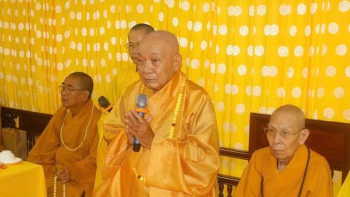 Hòa thượng Thích Thiện Lương ban đạo từ