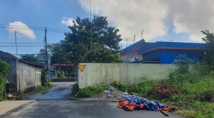 Điểm Cửa hàng xăng dầu Trường Giang (cuối tuyến đấu nối ra quốc lộ 1) thuộc địa bàn xã Quảng Ninh chưa hoàn thành công tác giải phóng mặt bằng.