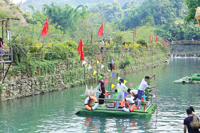 Từ núi cao, thung lũng đến những bản làng giàu bản sắc, Lai Châu từng bước tạo sức hút riêng trên bản đồ du lịch.