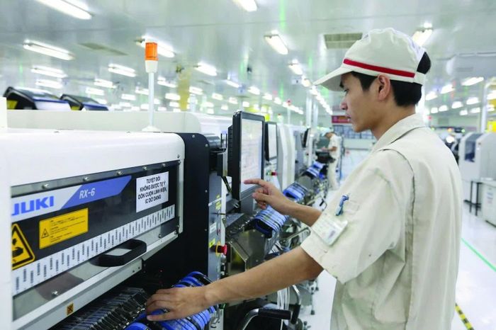 Doanh nghiệp đẩy mạnh ứng dụng công nghệ vào sản xuất để nâng cao giá trị sản phẩm. Ảnh: Đức Thanh