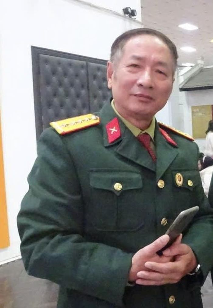 Cựu chiến binh , Nhà báo Công Liêm – Người bắc nhịp cầu nghĩa tình tìm lại thông tin hậu phương của liệt sĩ.- Ảnh : Công Liêm