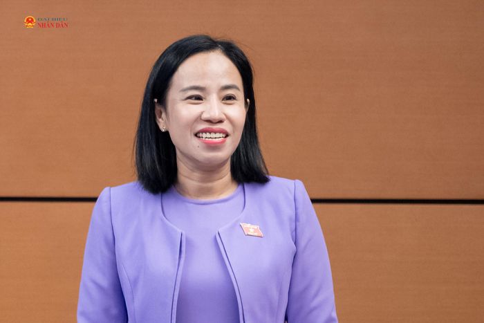 Phó Trưởng Đoàn chuyên trách Đoàn ĐBQH TP. Hồ Chí Minh Võ Ngọc Thanh Trúc điều hành phiên thảo luận. Ảnh: Phạm Thắng