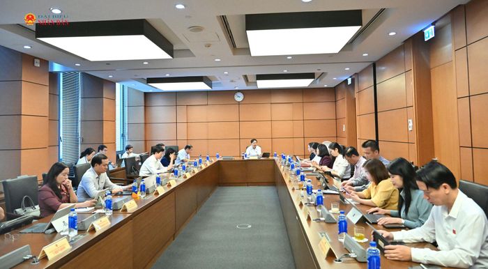 Toàn cảnh thảo luận tại Tổ 14