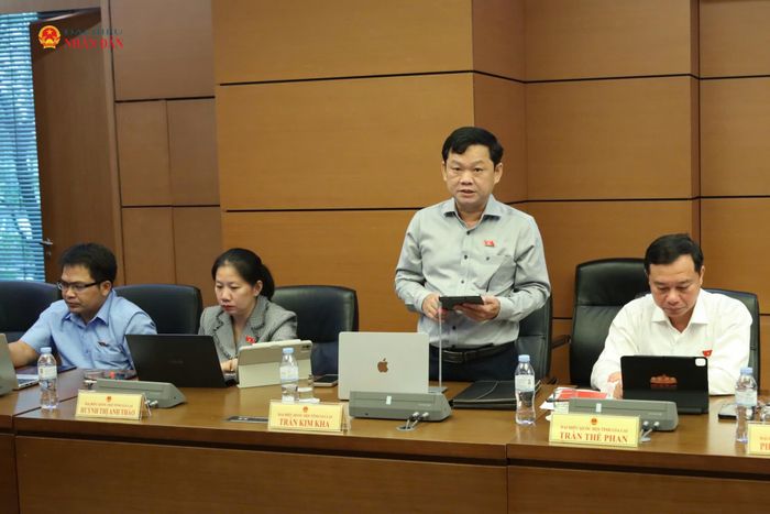ĐBQH Trần Kim Kha (Gia Lai) phát biểu thảo luận tổ. Ảnh: An Nhiên
