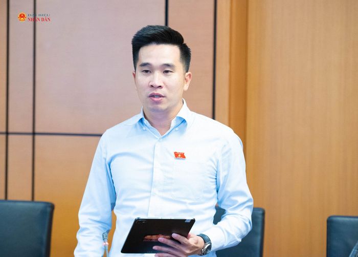 ĐBQH Bùi Thanh Nam (Phú Thọ) phát biểu. Ảnh: Xuân Quý