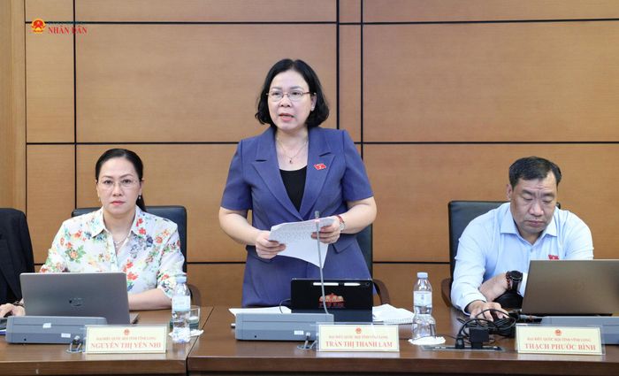 ĐBQH Trần Thị Thanh Lam (Vĩnh Long) phát biểu