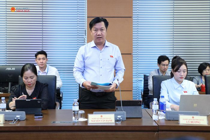 ĐBQH Nguyễn Văn Hạnh (Vĩnh Long) phát biểu