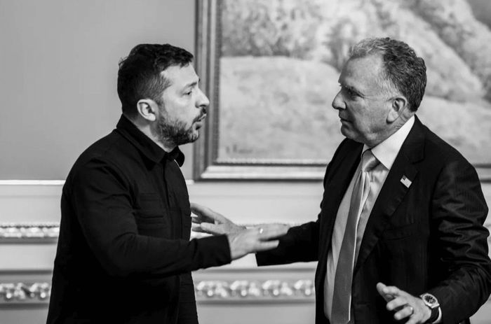 Tổng thống Ukraine Volodymyr Zelensky gặp Đặc phái viên Mỹ Steve Witkoff. Ảnh: Nhà Trắng