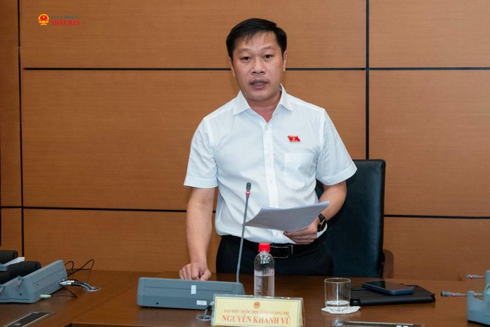 ĐBQH Nguyễn Khánh Vũ (Quảng Trị) phát biểu. Ảnh: Lâm Hiển