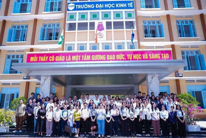 Trường ĐH Kinh tế - ĐH Đà Nẵng triển khai Chương trình phát triển nhà nghiên cứu trẻ.
