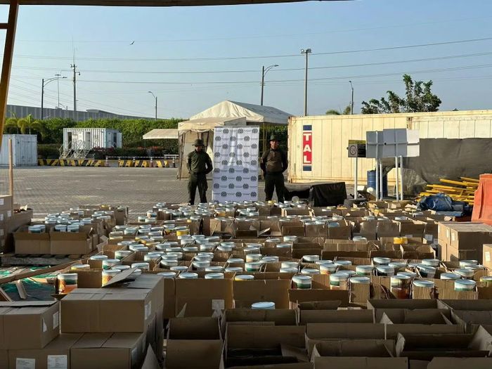 Những lô cocaine bị nhà chức trách Colombia thu giữ sau cuộc đột kích tại cảng Buenaventura