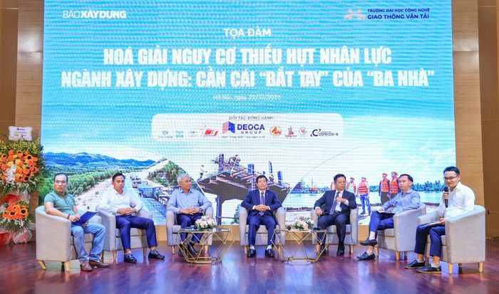 Các đại biểu tham dự và chia sẻ thông tin tại buổi toạ đàm.