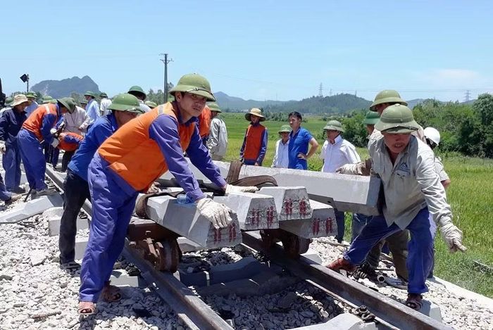 Nhân lực ngành đường sắt còn thiếu nhiều.