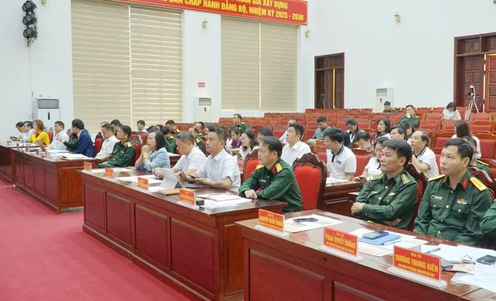 Các đại biểu dự hội nghị.