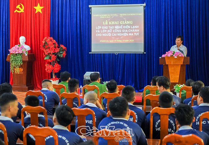 Ðể chuẩn bị hành trang tốt nhất cho học viên khi trở về với gia đình, Cơ sở Cai nghiện số 1 đã chủ động liên kết với các trường giáo dục nghề nghiệp mở lớp đào tạo nghề thiết thực.
