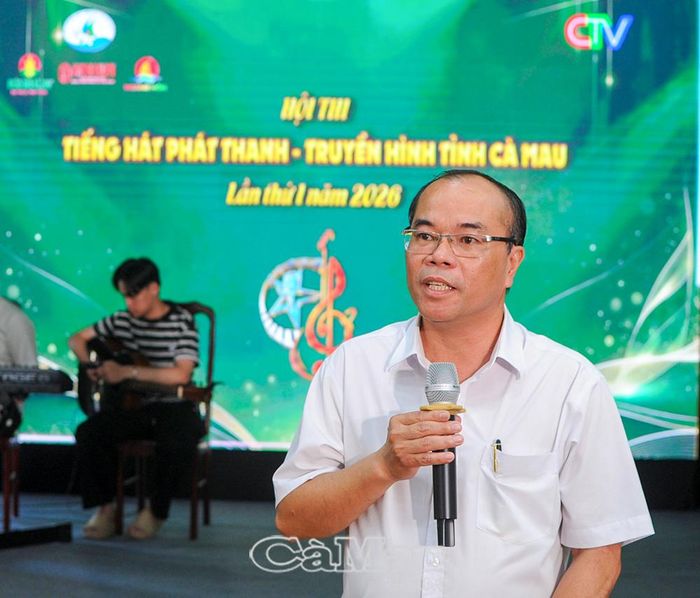  Ông Lâm Hồ Sỹ, Tỉnh uỷ viên, Giám đốc Báo và phát thanh, truyền hình Cà Mau, Trưởng Ban Tổ chức hội thi, phát biểu khai mạc vòng tuyển chọn.