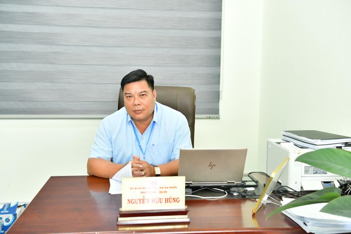 Ông Nguyễn Hữu Hùng - Phó Chủ tịch Ủy ban nhân dân xã Ea Nuôl - trả lời phỏng vấn Báo Kiểm toán. Ảnh: PHÚC HƯNG