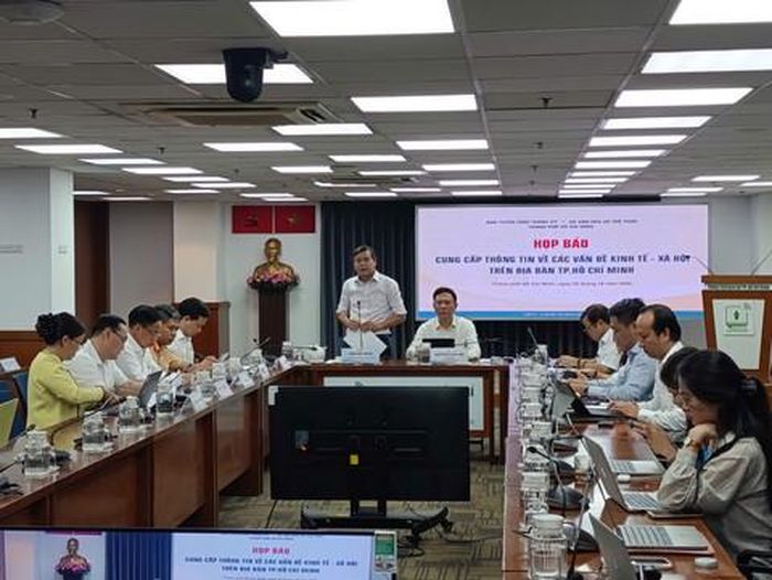 TPHCM tổ chức họp báo định kỳ hàng tuần cung cấp thông tin về tình hình kinh tế - xã hội trên địa bàn