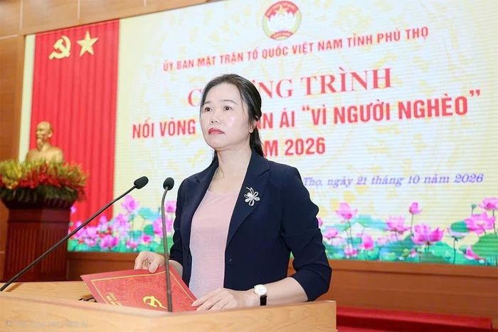 Phó Bí thư Tỉnh ủy, Chủ tịch Ủy ban MTTQ tỉnh Bùi Thị Minh phát biểu tại chương trình.