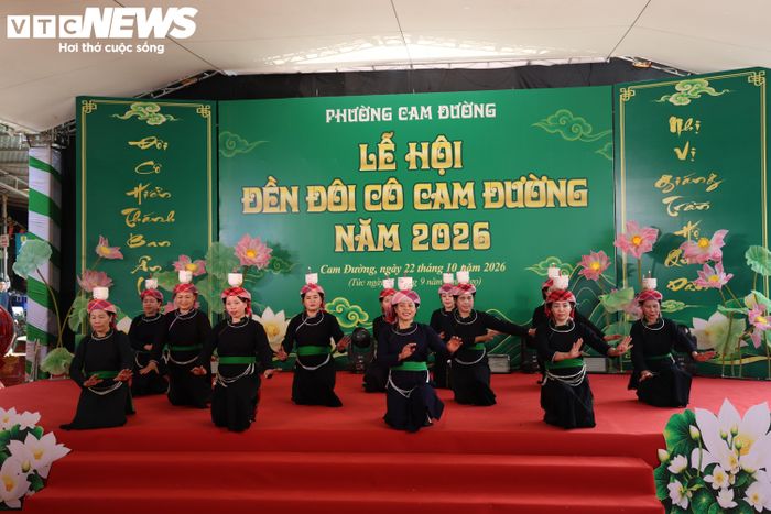 Nhiều tiết mục văn nghệ các tỉnh thành được biểu diễn tại lễ khai mạc.