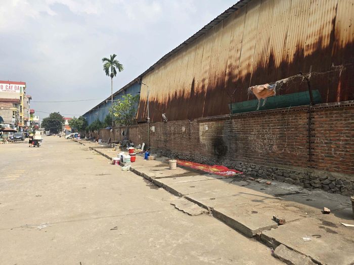 Một khu chợ đã được giải toả mà không cần cưỡng chế. Ảnh: Hoa Hiệp