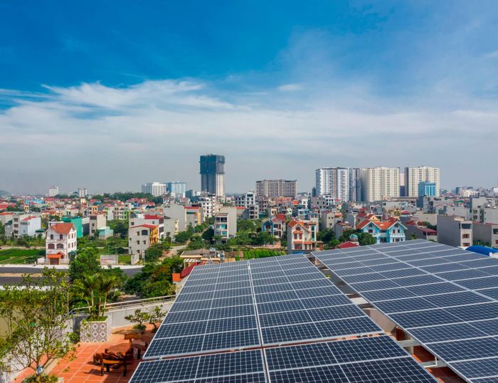 Nhiều doanh nghiệp đã đầu tư vào năng lượng tái tạo để phát triển sản xuất kinh doanh. Ảnh: Khắc Kiên