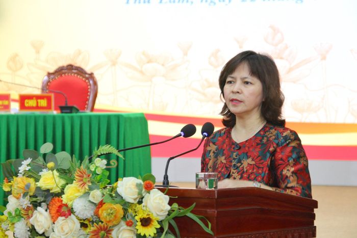Bí thư Đảng ủy, Chủ tịch HĐND xã Thư Lâm Nguyễn Thị Thanh Tâm phát biểu kết luận hội nghị. Ảnh: Thành Luân