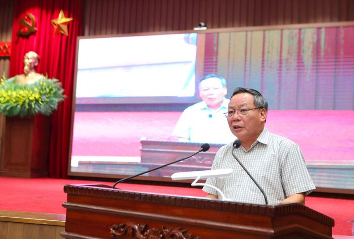 Phó Bí thư Thành ủy Hà Nội Nguyễn Văn Phong phát biểu tại điểm cầu Thành ủy Hà Nội. Ảnh: Thanh Hải