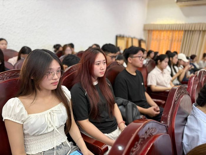 Hội thảo thu hút đông đảo đại biểu tham dự. Ảnh: Kiều Thoan Thu