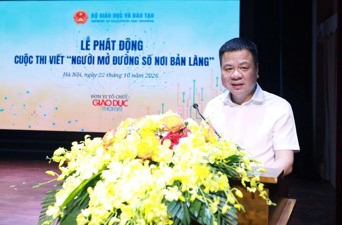Nhà báo Triệu Ngọc Lâm, Tổng Biên tập Báo Giáo dục và Thời đại, Phó trưởng Ban thường trực Ban Tổ chức Cuộc thi phát biểu tại lễ phát động. Ảnh: ĐT