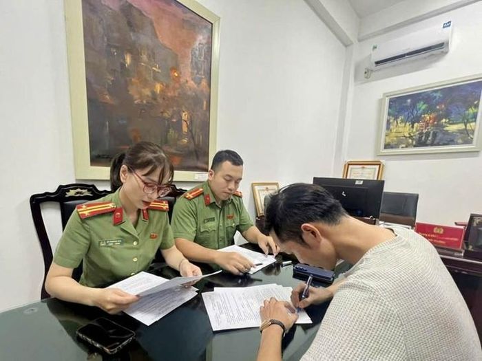 Phòng An ninh chính trị nội bộ xử phạt hành chính đơn vị tổ chức cuộc thi "Hoa hậu Bản sắc Việt Nam 2026". Ảnh: Công an thành phố Hà Nội