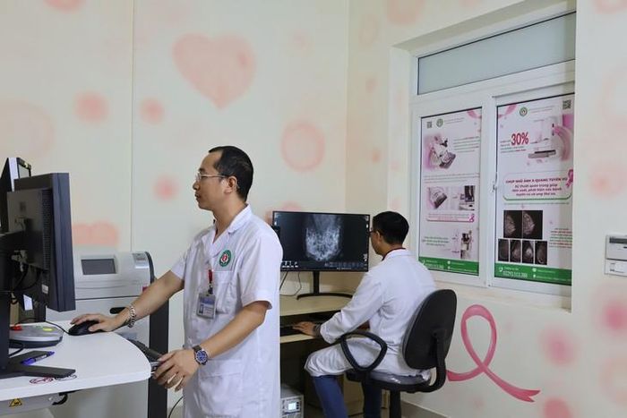 Từng bước chuẩn bị dữ liệu, nhân lực để tiếp cận AI.