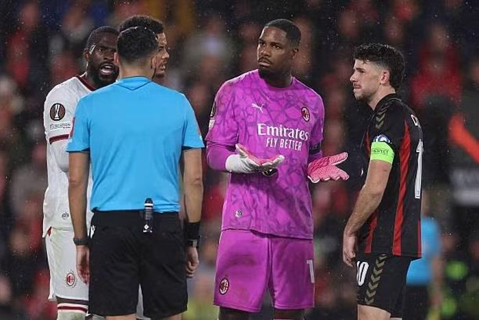 Mất Mike Maignan là tổn thất rất lớn với thầy trò HLV Amorim (Ảnh: Getty Images)