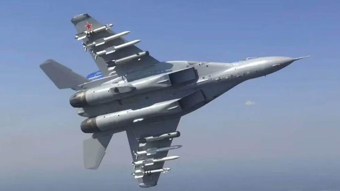 Cần nhấn mạnh, máy bay chiến đấu hạng trung MiG-35 được chính thức giới thiệu vào năm 2017, và một năm sau đó, Bộ Quốc phòng Nga đã ký hợp đồng cung cấp loại tiêm kích này.