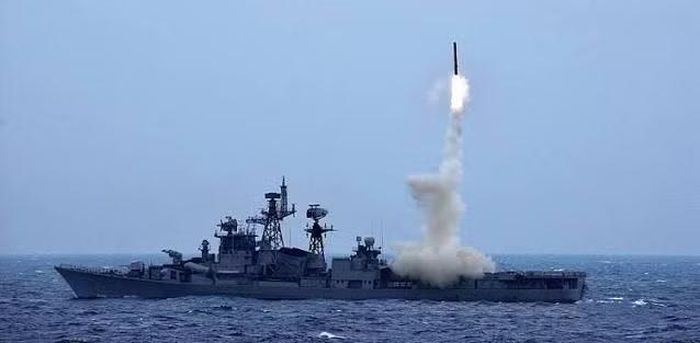 Tổng cộng, dự kiến ​​Hải quân Ấn Độ sẽ đóng 6 chiếc tàu loại này với lượng giãn nước đầy tải khoảng 1.500 tấn, mỗi chiếc sẽ mang theo 4 tên lửa chống hạm siêu âm BrahMos.